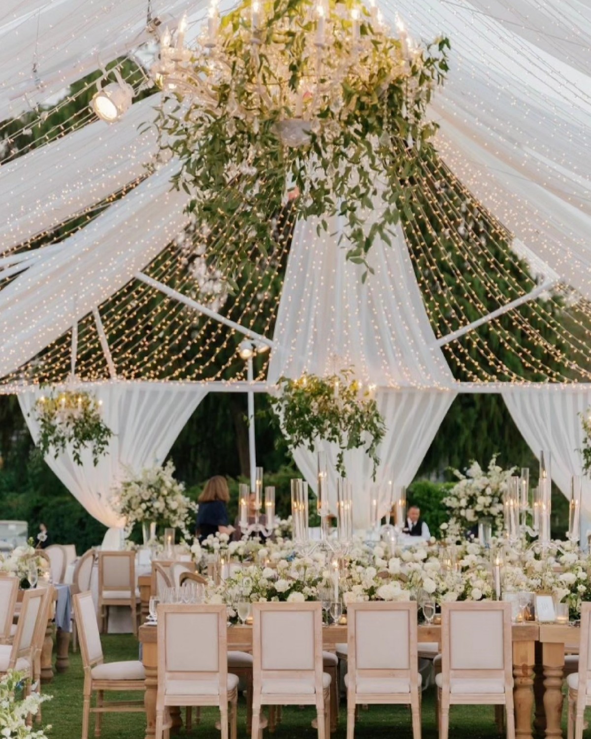 ETERNAI - Luxury Destination Wedding Experiences